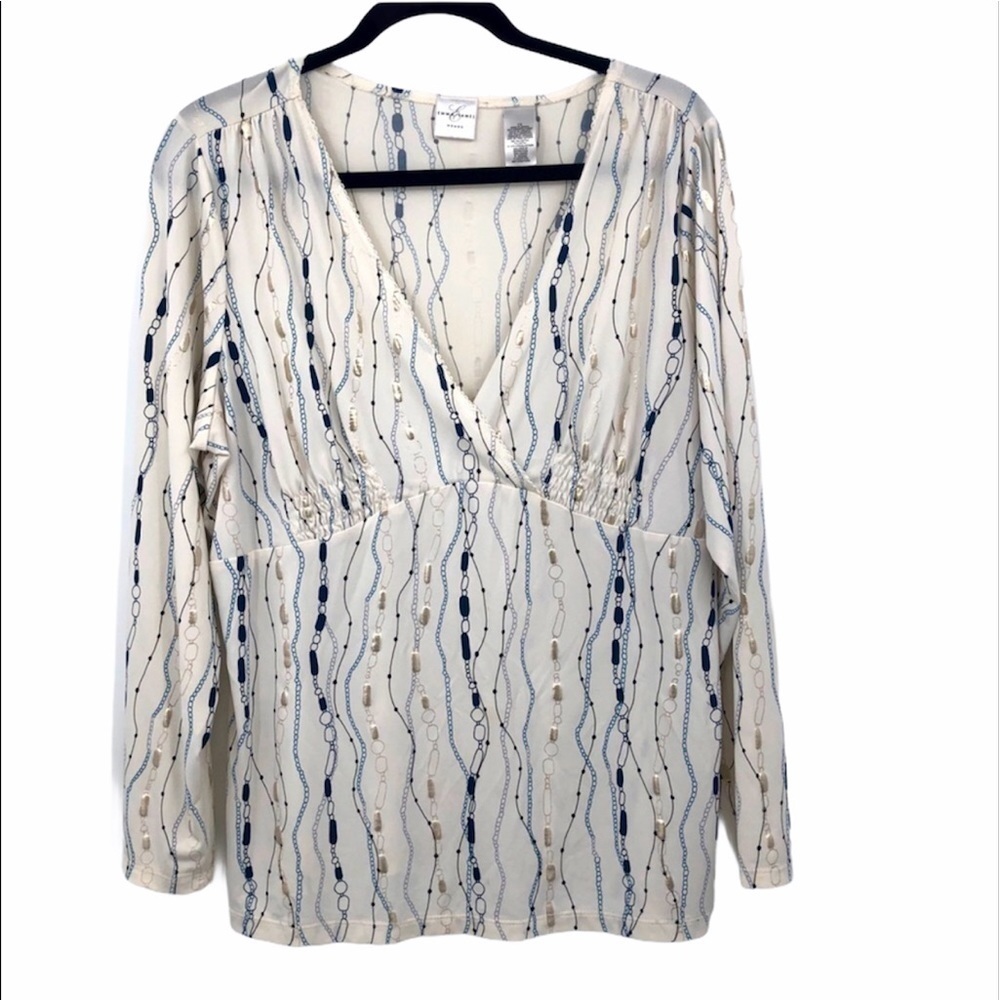 Emma and James women’s‎ white V-neck blouse 1X